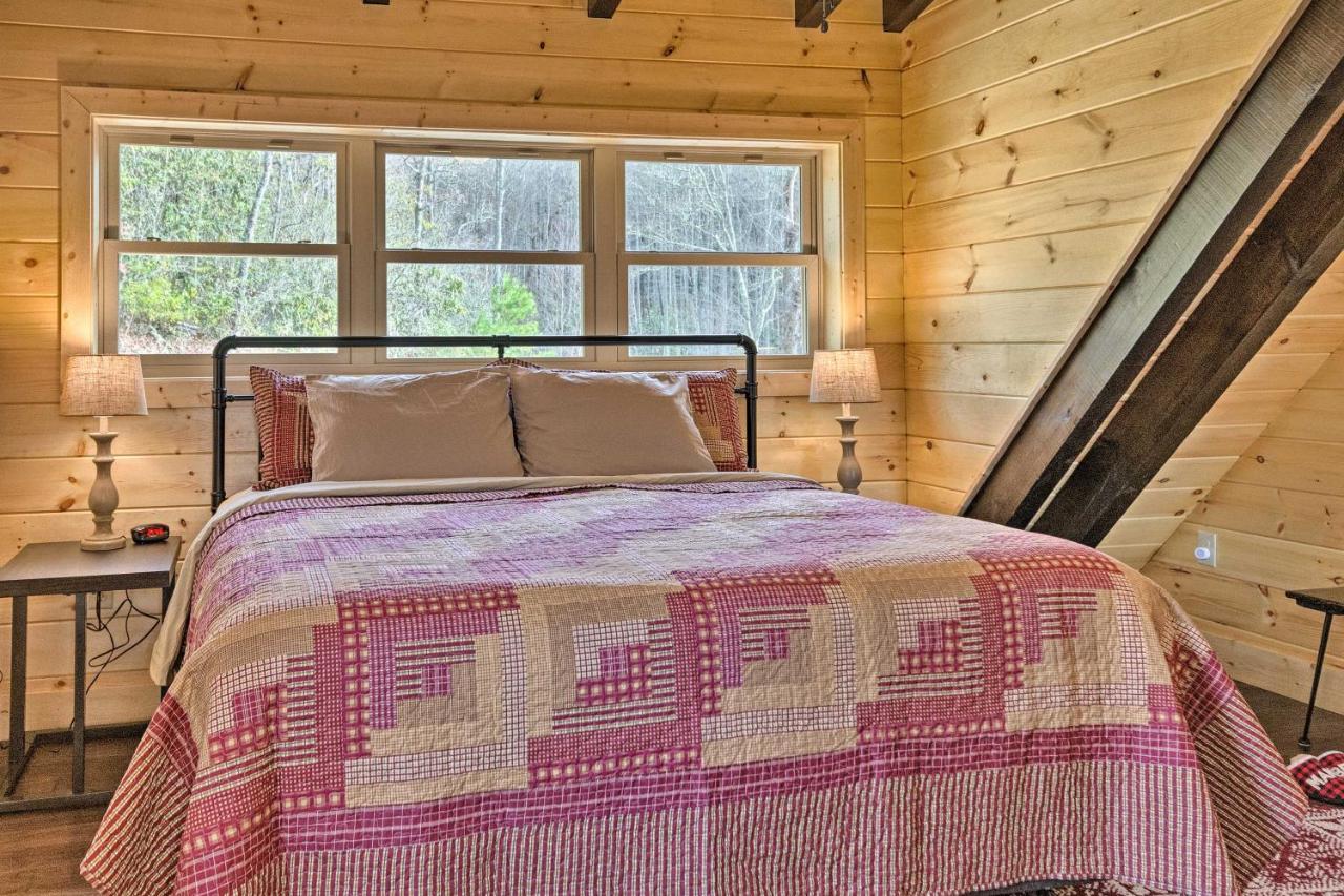 Hilltop Cabin On 5 Acres With Hot Tub And Waterfall! 布赖森城 外观 照片