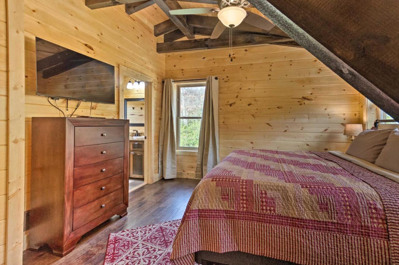 Hilltop Cabin On 5 Acres With Hot Tub And Waterfall! 布赖森城 外观 照片
