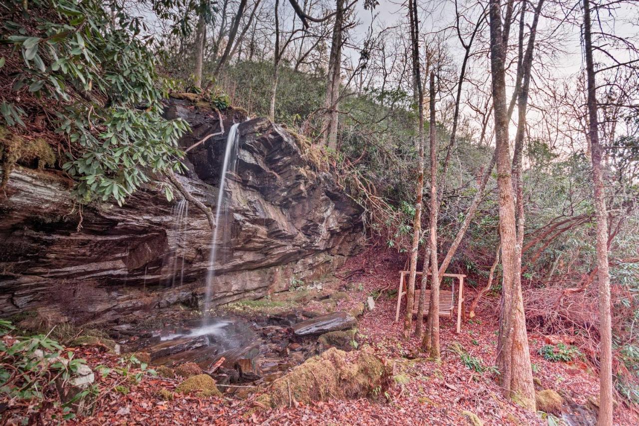 Hilltop Cabin On 5 Acres With Hot Tub And Waterfall! 布赖森城 外观 照片