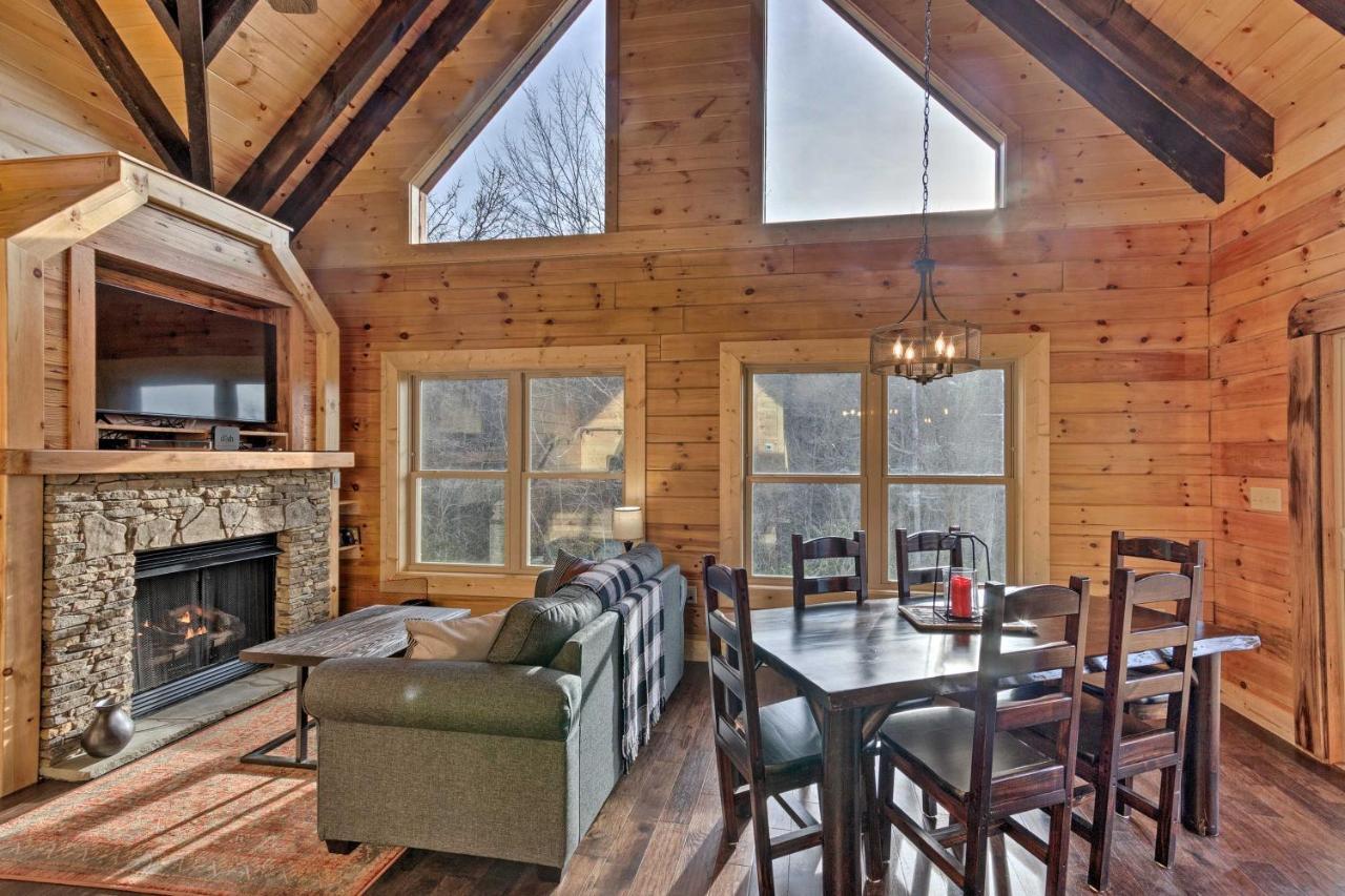 Hilltop Cabin On 5 Acres With Hot Tub And Waterfall! 布赖森城 外观 照片