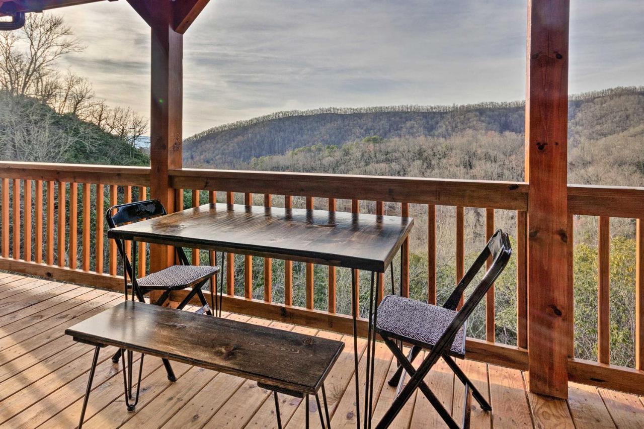 Hilltop Cabin On 5 Acres With Hot Tub And Waterfall! 布赖森城 外观 照片