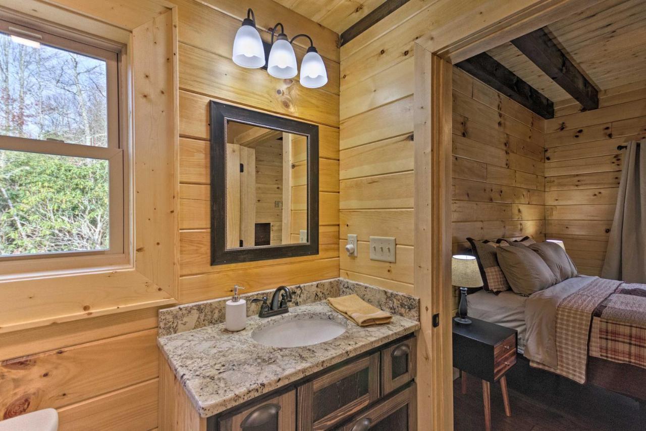 Hilltop Cabin On 5 Acres With Hot Tub And Waterfall! 布赖森城 外观 照片