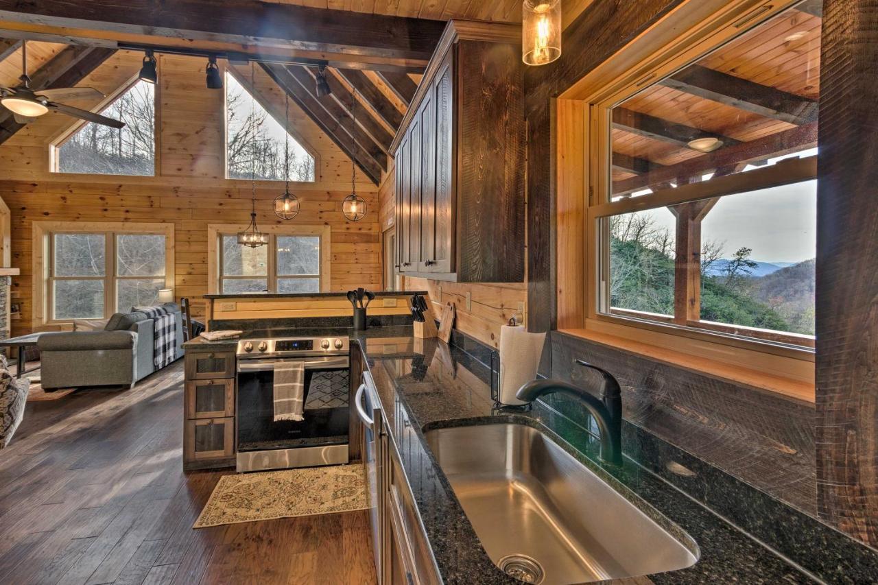 Hilltop Cabin On 5 Acres With Hot Tub And Waterfall! 布赖森城 外观 照片