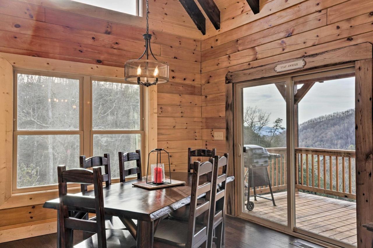 Hilltop Cabin On 5 Acres With Hot Tub And Waterfall! 布赖森城 外观 照片