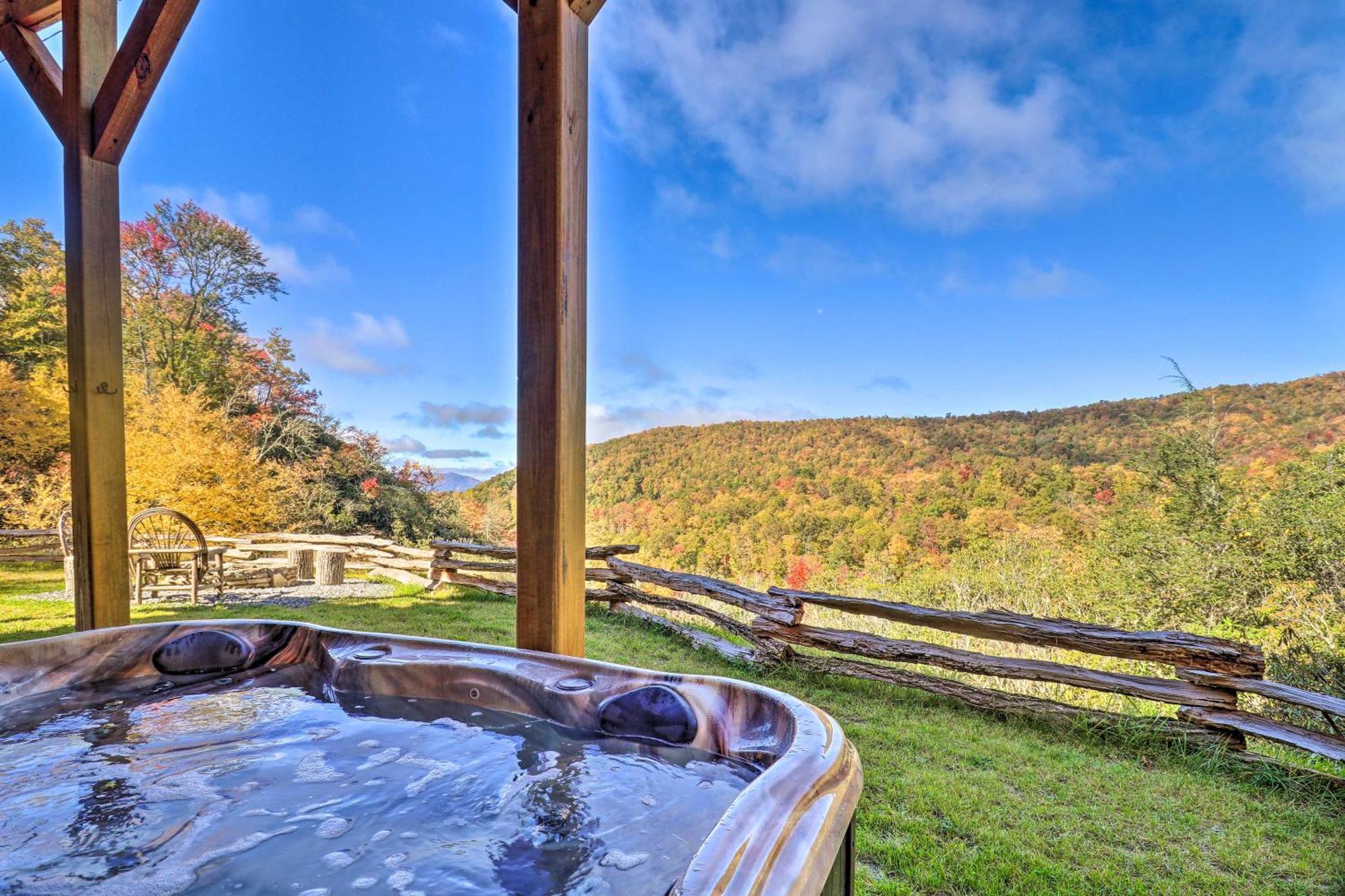 Hilltop Cabin On 5 Acres With Hot Tub And Waterfall! 布赖森城 外观 照片